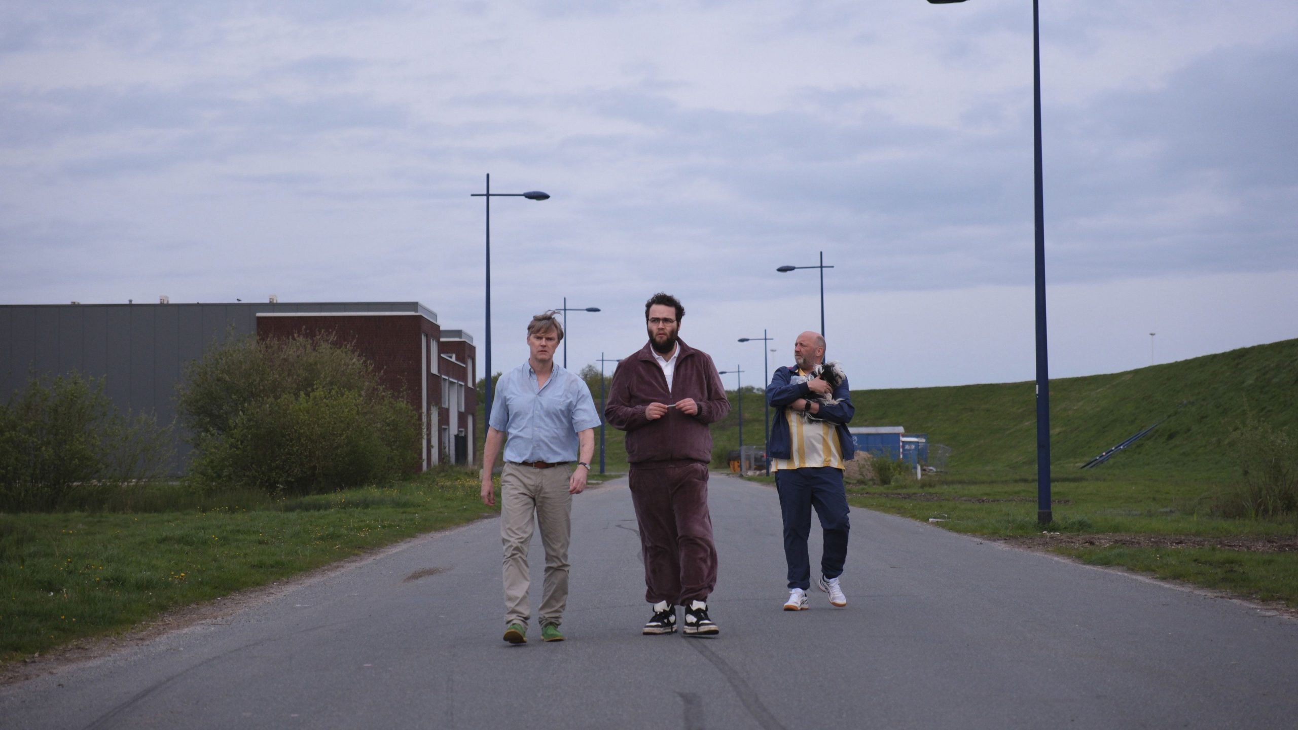 Thầy Giáo Số Nhọ - Ảnh 2